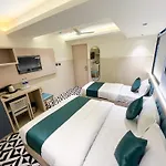 Hotel Bandra 3*