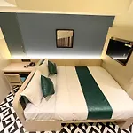 Bandra 3*
