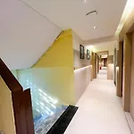 Bandra 3*