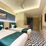 Bandra Hotel