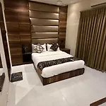 M E R I T O N T-2 3* Mumbai