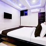 O Sunrise Executive Hotel 2*