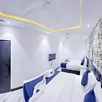 Bed & Breakfast Flora 3*