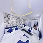 Flora Bed & Breakfast 3*