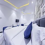 Bed & Breakfast Flora 3*