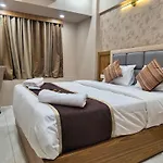 Hotel Galaxy Bkc