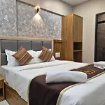 Galaxy Bkc Hotel 3*