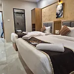Hotel Galaxy Bkc 3*