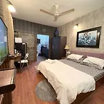 Apartment Independent Garden Cottage-bandra-carter Road Mumbai