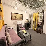 Independent Garden Cottage-bandra-carter Road Apartment Mumbai