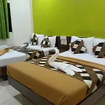 Hotel Metro Plaza Near Barc