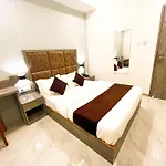 Grand Executive 2*
