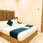 Hotel Grand Executive