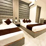 Grand Executive 2*