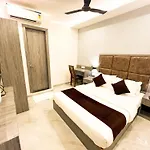 Hotel Grand Executive 2*