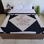 Easy Stay