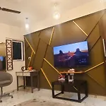 Elegant 1Bhk At Bandra W Close To Lilavati Hospital