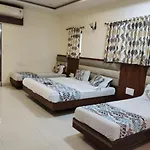 Hotel Golden Palms