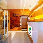 Hotel Skylink Hospitality Next To Amber Imperial