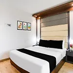 Super Collection O Andheri Near Western Express Highway 4*