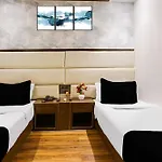 Super Collection O Andheri Near Western Express Highway 4* Mumbai