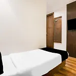Hotel Super Collection O Andheri Near Western Express Highway 4*