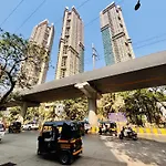 Hsquare Service Apartment Malad