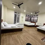 Hotel Marine Line Near Churchgate