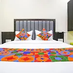 Via Gulshan Grand - Nr Gateway Of India Hotel 3*