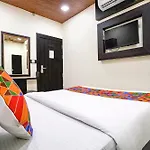 Via Gulshan Grand - Nr Gateway Of India Hotel Mumbai