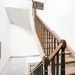 Via Gulshan Grand - Nr Gateway Of India 3* Mumbai