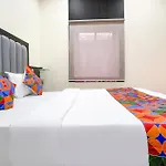 Via Gulshan Grand - Nr Gateway Of India Hotel