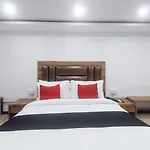 Hotel O Babas Residency