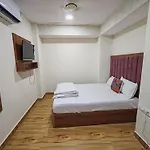 Laksh Inn