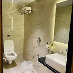 Hotel Double Crown Airport T2