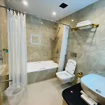 Hotel Double Crown Airport T2 2*