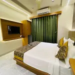 Double Crown Airport T2 Hotel Mumbai