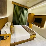 Hotel Double Crown Airport T2 Mumbai