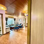 Lovely 3Bhk Serviced Apt Near Iskcon Temple, Juhu Mumbai