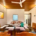 Lovely 3bhk Serviced Near Iskcon Temple, Juhu Mumbai