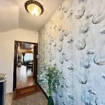 Lovely 3bhk Serviced Near Iskcon Temple, Juhu *