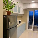 5 Star Luxury Pool, Gym Near Airport Bkc Apartment
