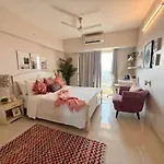 5 Star Luxury Pool, Gym Near Airport Bkc * Mumbai