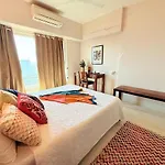 Apartment 5 Star Luxury Pool, Gym Near Airport Bkc Mumbai