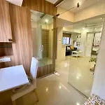 Chic Pad In Bandra West *
