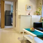 Apartment Chic Pad In Bandra West Mumbai