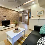 Chic Pad In Bandra West Mumbai