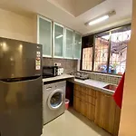 Apartment Chic Pad In Bandra West