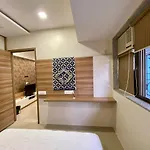 Chic Pad In Bandra West Apartment Mumbai