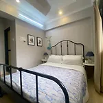 Hidden Gem With Pvt Terrace Bandra Apartment